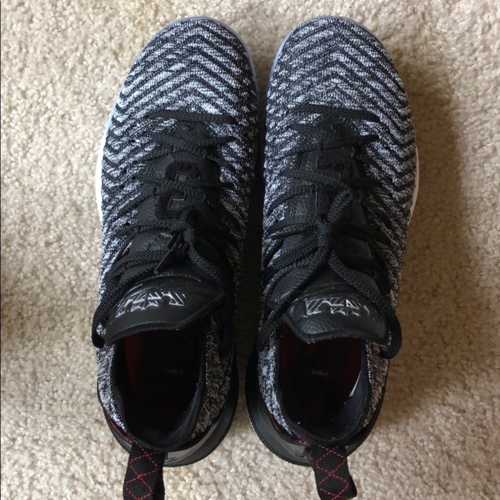 Nike Lebron 16 “Oreo” size 13